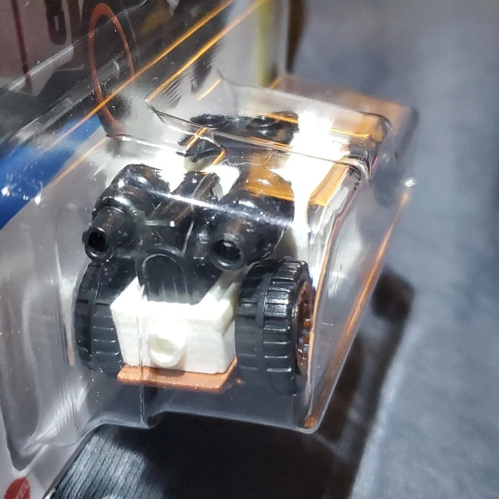 Hot Wheels - has‎ a Lego look